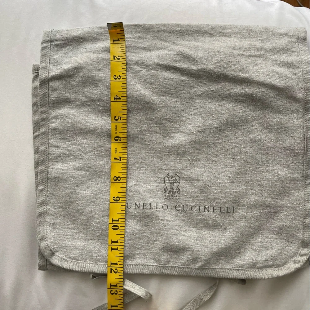 Brunello Cucinelli Garment Bag – Luxury Travel and Storage Solution